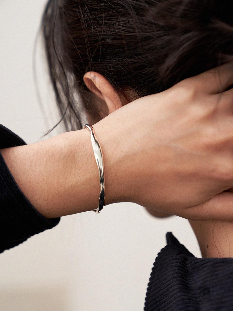 ANNAFLAIR1986 Bold Bangle Bracelet