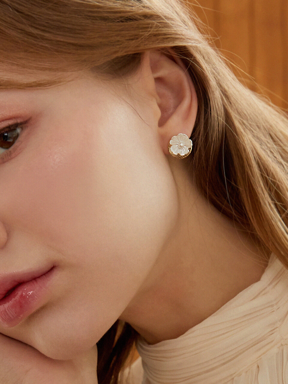 ANNAFLAIR1986 Plate Flower Earrings (2 Colors)