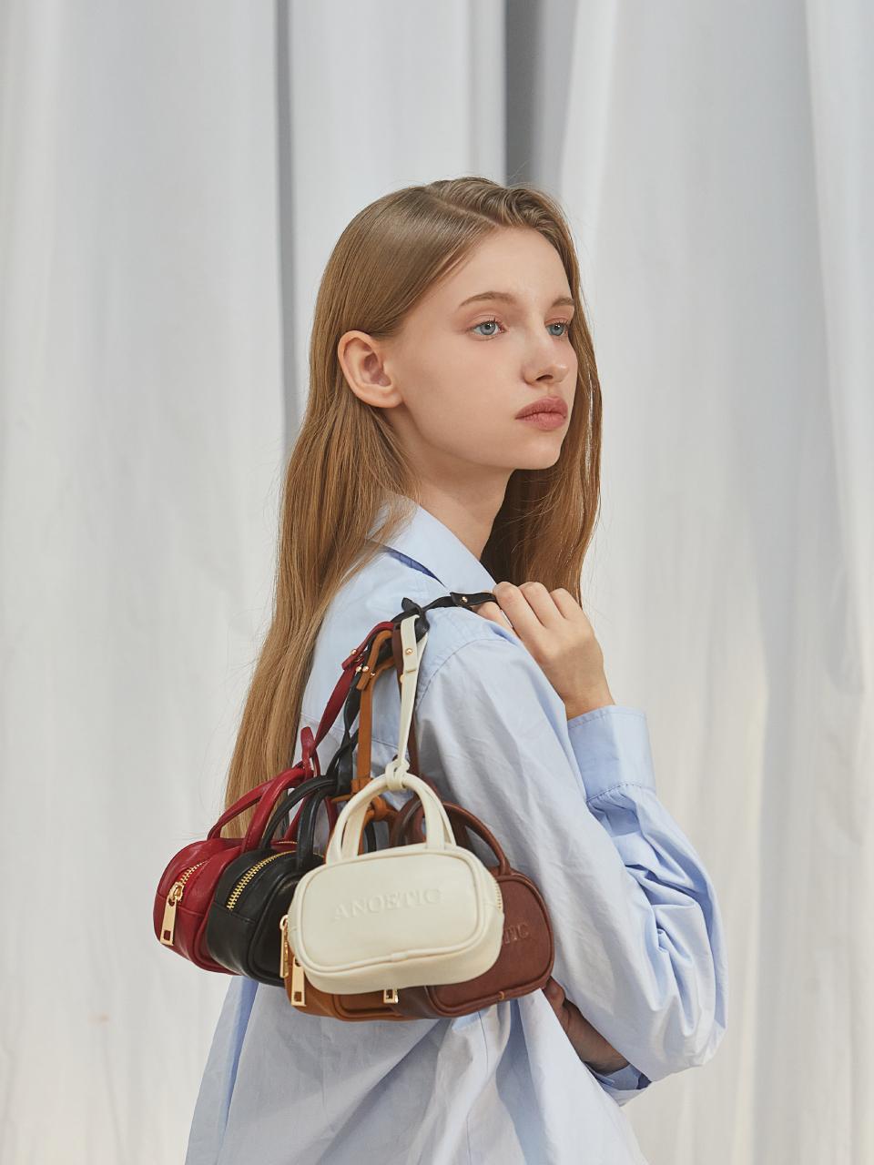 ANOETIC MINI CASE BAG CHARM_IVORY