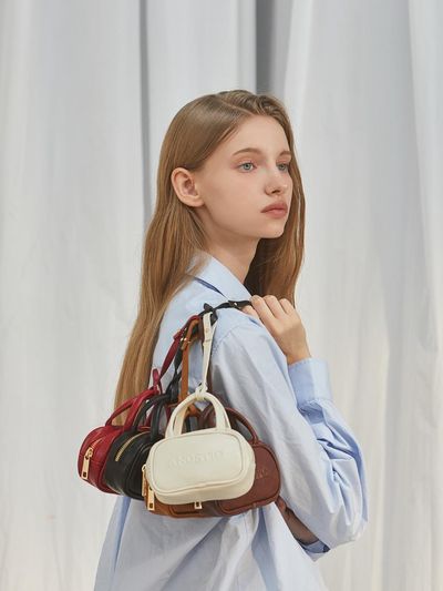 ANOETIC MINI CASE BAG CHARM_IVORY