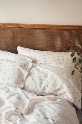 Anthropologie Posy Bud Linen Blend Pillowcase Pair