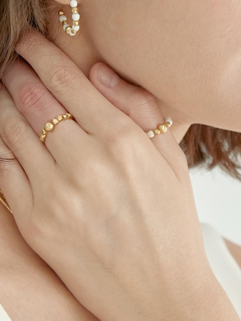 aphrose Delicate Beaded Spherical Ring