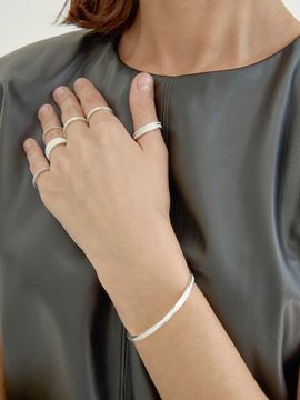 aphrose Epoxy Silver Grooved Bracelet