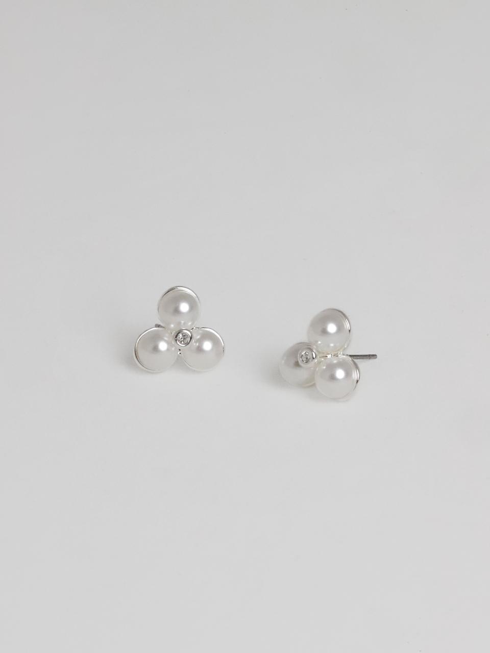 apple pie order Clover Pearl Earrings