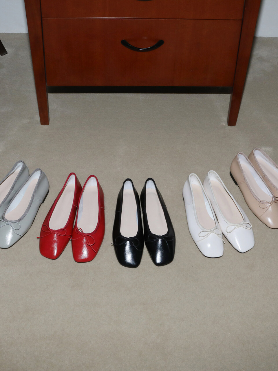APTO Melisa Flat Shoes