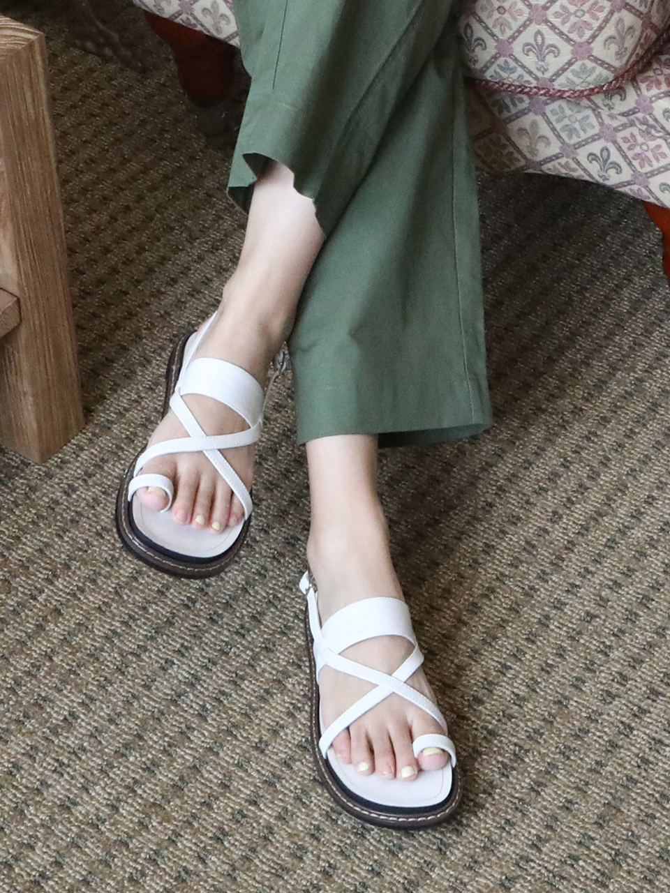 APTO Nuel Sandal