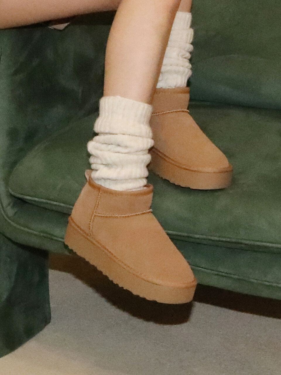 APTO Tamy Mini Platform Faux Fur Boots AEFA010