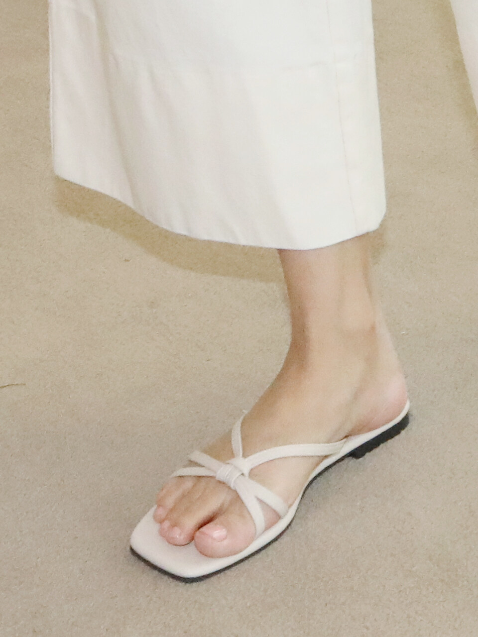 APTO Venus Mule Sandal