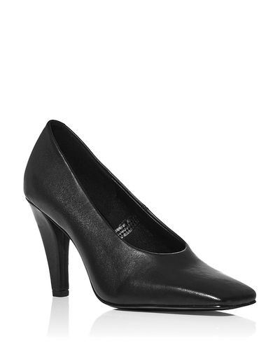 Aqua Aqua Women's Dina Leather Square Toe Pumps