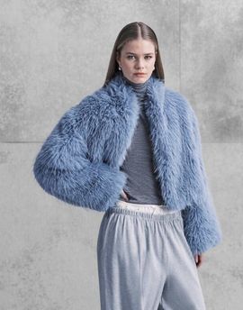 Aria Cove Aria Cove faux fur wide sleeves cropped jacket in blue