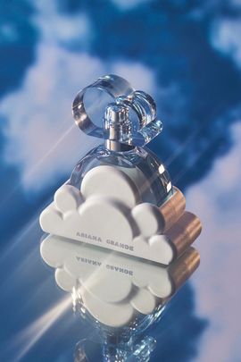 Ariana Grande Ariana Grande Cloud Eau De Parfum Fragrance in Cloud at Urban Outfitters