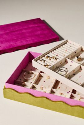 Ariel Gordon Jewelry Scalloped Floret Jewelry Box