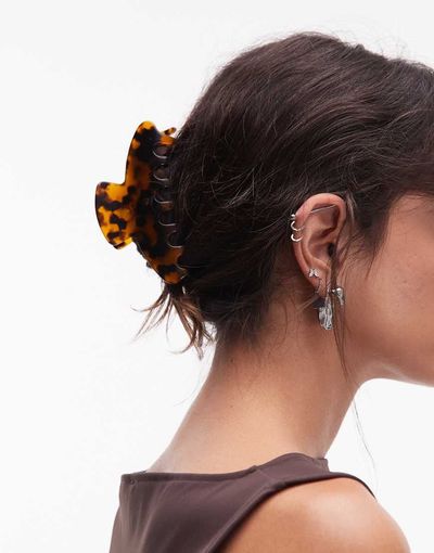 Arket ARKET claw clip in brown tortoise print