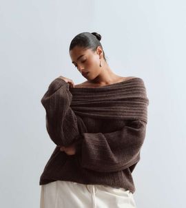 ARRANGE ARRANGE Curve chunky rib knit off shoulder sweater in brown