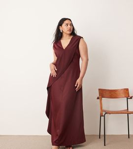 ARRANGE ARRANGE Curve contrast panel sleeveless maxi dress in merlot-Red