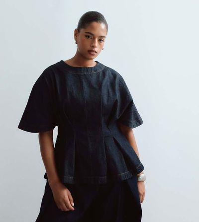 ARRANGE ARRANGE Curve denim cinched waist pleated top in indigo - part of a set-Blue