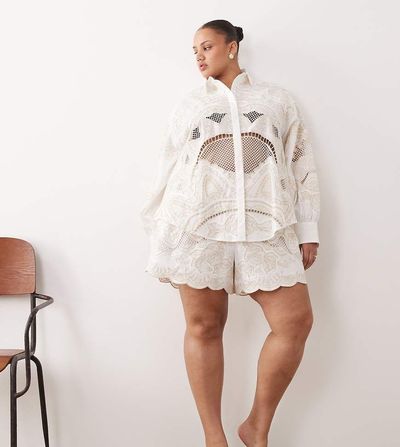 ARRANGE ARRANGE Curve embroidered cutwork shorts in white - part of a set
