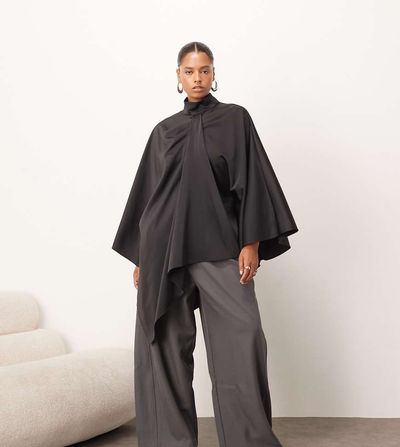 ARRANGE ARRANGE Curve satin over-layer cape top in black