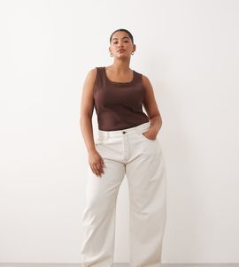 ARRANGE ARRANGE Curve Tova tapered curved leg jeans with roll hem in bone-White