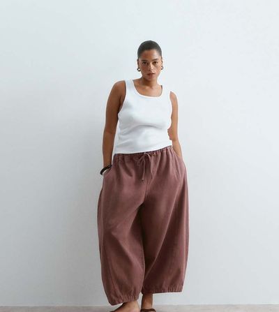 ARRANGE ARRANGE Curve Willa elastic waist drawstring pants in washed chocolate-Brown