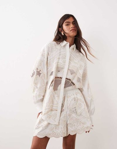 ARRANGE ARRANGE embroidered cutwork shorts in white - part of a set