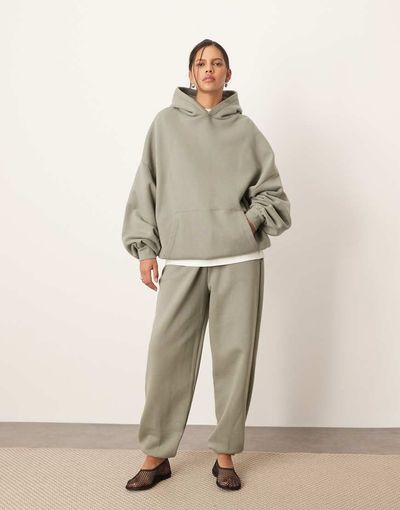 ARRANGE ARRANGE oversized premium heavy weight cuffed sweatpants in olive green