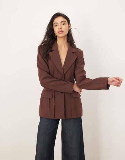 ARRANGE ARRANGE premium sculpted blazer in chocolate-Brown