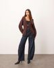 ARRANGE ARRANGE sculpted waist cardigan with ovoid sleeves in burgundy-Red - 2