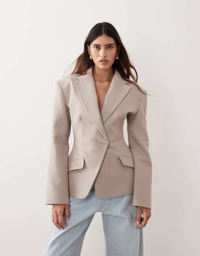 ARRANGE ARRANGE tailored cinched waist blazer in taupe-Neutral