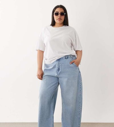 ASOS Curve ASOS DESIGN Curve barrel leg jeans with adjustable waist in lightwash-Blue