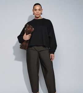 ASOS Curve ASOS DESIGN Curve boxy oversized brushback sweat in black