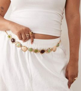 ASOS Curve ASOS DESIGN Curve chain belt with resin stone-set detailing in gold tone