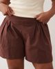 ASOS Curve ASOS DESIGN Curve cotton twill pleated shorts in chocolate-Brown - 4