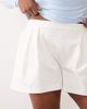 ASOS Curve ASOS DESIGN Curve cotton twill pleated shorts in white - 4