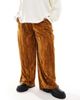 ASOS Curve ASOS DESIGN Curve crinkle velvet pull on pants in gold - 2