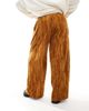 ASOS Curve ASOS DESIGN Curve crinkle velvet pull on pants in gold - 4