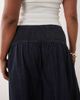 ASOS Curve ASOS DESIGN Curve denim culotte jeans with shirred waistband in indigo-Navy - 4