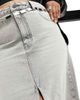 ASOS Curve ASOS DESIGN Curve denim maxi skirt in wash gray - 3