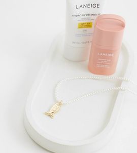 ASOS Curve ASOS DESIGN Curve faux-pearl bead necklace with fish pendant in gold tone-Multi