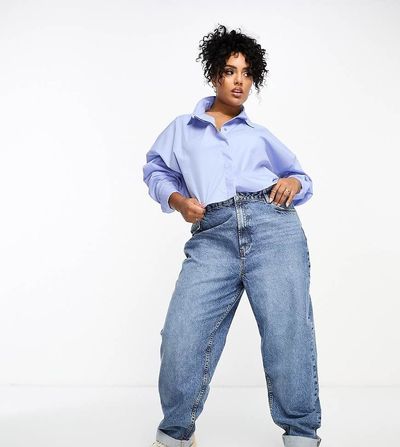 ASOS Curve ASOS DESIGN Curve high rise relaxed mom jeans in mid blue