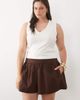 ASOS Curve ASOS DESIGN Curve linen look pull on shorts in chocolate-Neutral - 2