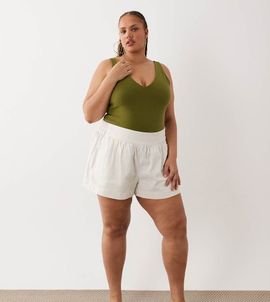 ASOS Curve ASOS DESIGN Curve linen look pull on shorts in off white