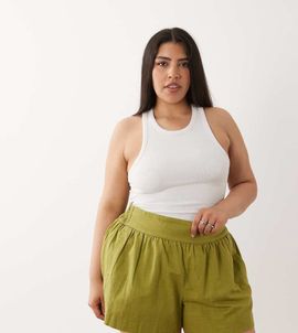 ASOS Curve ASOS DESIGN Curve linen look pull on shorts in olive-Green