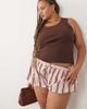 ASOS Curve ASOS DESIGN Curve oversized shorts in pink stripes - 2