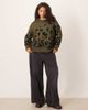 ASOS Curve ASOS DESIGN Curve oversized sweater in leopard-Green - 2