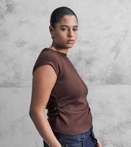 ASOS Curve ASOS DESIGN Curve ribbed cap sleeve ruched detail T-shirt in chocolate-Brown