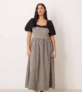 ASOS Curve ASOS DESIGN Curve shirred bodice maxi dress with puff sleeve in mono gingham-Multi