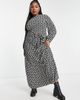 ASOS Curve ASOS DESIGN Curve smock maxi dress with belt in mono geo print-Multi - 4