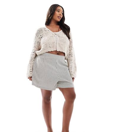 ASOS Curve ASOS DESIGN Curve textured pull on flippy shorts in brown and white stripe