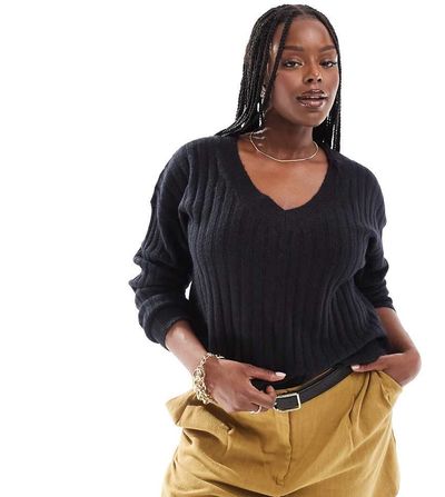 ASOS Curve ASOS DESIGN Curve v neck ribbed sweater in black
